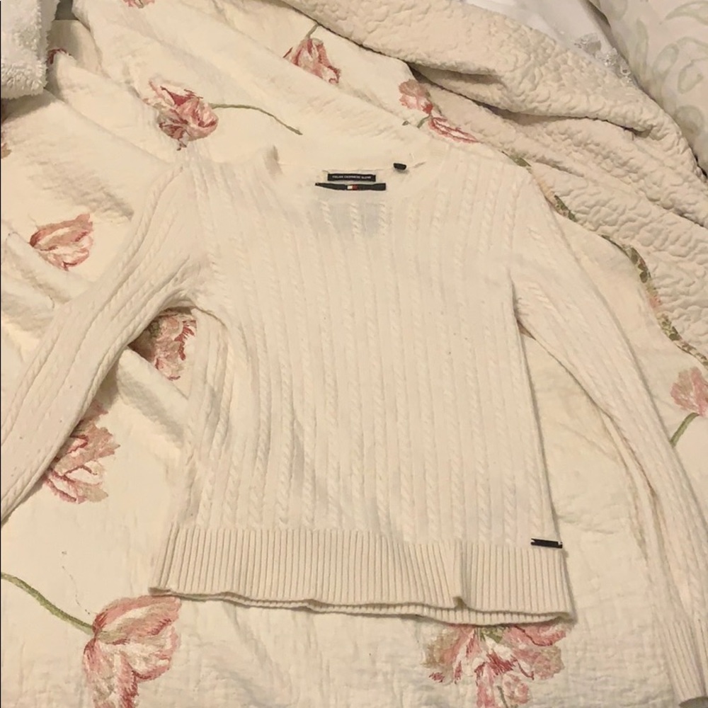 White chasmere sweater
